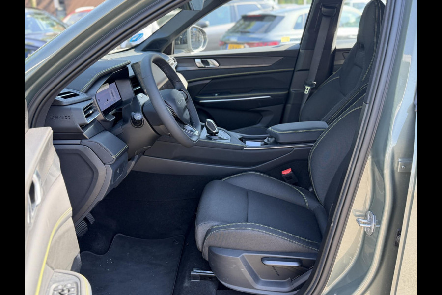 Lynk & Co 01 1.5 Core NIEUW MODEL!| VAN: 36.900,- VOOR 34.440,- UW WKVOORDEEL: 2.460,- | FABRIEKSGARANTIE T/M 2030! | CAMERA| STOELVERWARMING