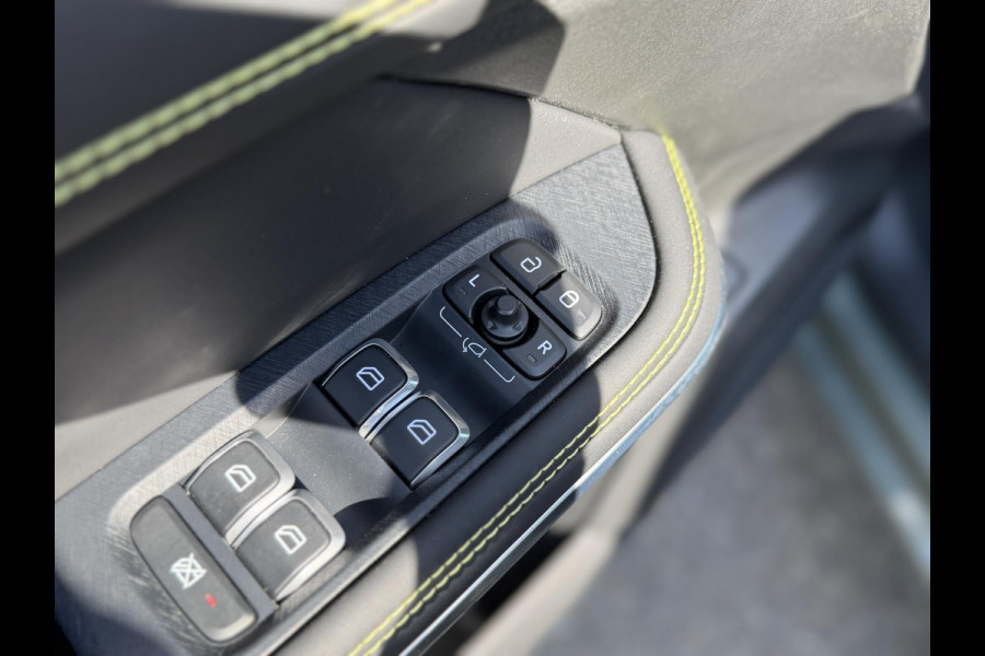 Lynk & Co 01 1.5 Core NIEUW MODEL!| VAN: 36.900,- VOOR 34.440,- UW WKVOORDEEL: 2.460,- | FABRIEKSGARANTIE T/M 2030! | CAMERA| STOELVERWARMING