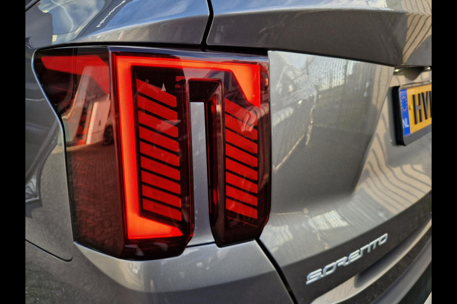 Kia Sorento 1.6 T-GDi Plug-in Hybrid 4WD ExecutiveLine 7p | Pano | Dodehoek Camera | Massage | LED | Leder |