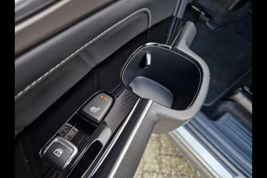 Kia Sorento 1.6 T-GDi Plug-in Hybrid 4WD ExecutiveLine 7p | Pano | Dodehoek Camera | Massage | LED | Leder |