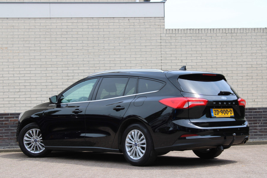 Ford FOCUS Wagon 1.0 EcoBoost Titanium Business | Trekhaak | Origin NL | Parkeersensor voor + achter | Carplay