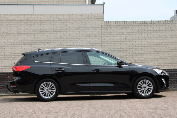Ford FOCUS Wagon 1.0 EcoBoost Titanium Business | Trekhaak | Origin NL | Parkeersensor voor + achter | Carplay