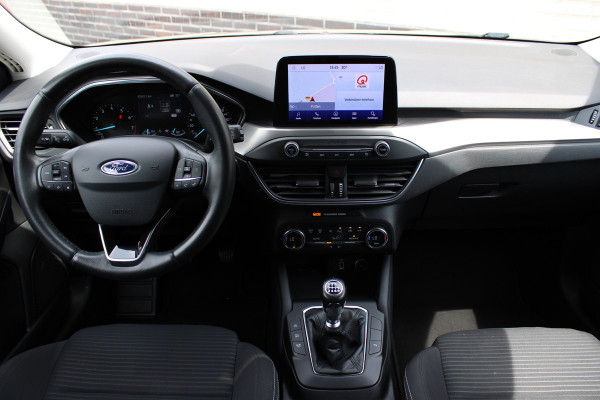 Ford FOCUS Wagon 1.0 EcoBoost Titanium Business | Trekhaak | Origin NL | Parkeersensor voor + achter | Carplay