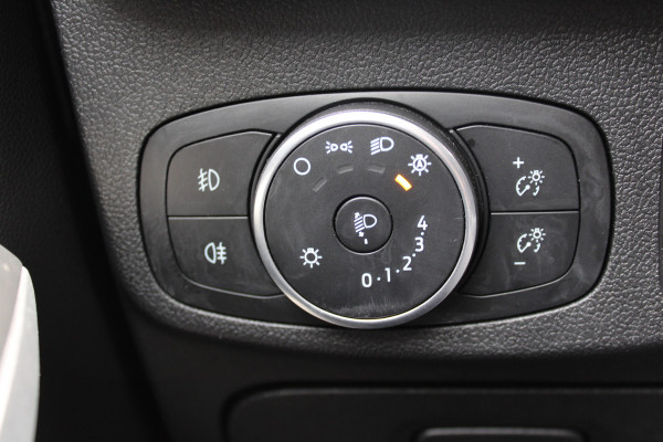 Ford FOCUS Wagon 1.0 EcoBoost Titanium Business | Trekhaak | Origin NL | Parkeersensor voor + achter | Carplay