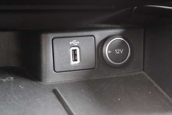 Ford FOCUS Wagon 1.0 EcoBoost Titanium Business | Trekhaak | Origin NL | Parkeersensor voor + achter | Carplay