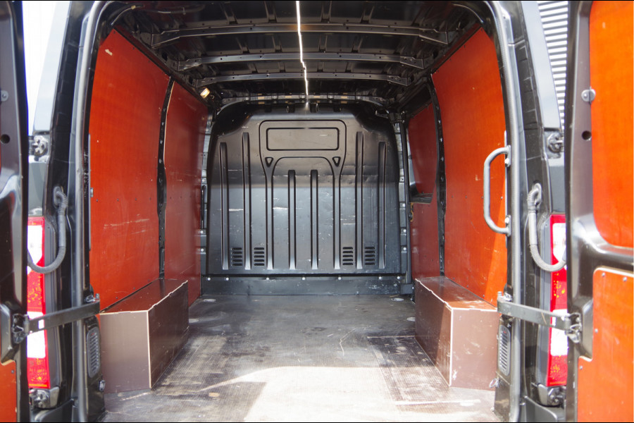 Renault Master 2.3 dCi L1H1 150PK, TREKHAAK, CAMERA, NAVI, CRUISE, AIRCO, PARKEERSENSOREN