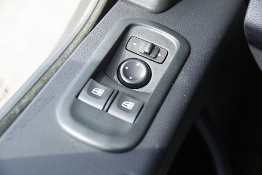 Renault Master 2.3 dCi L1H1 150PK, TREKHAAK, CAMERA, NAVI, CRUISE, AIRCO, PARKEERSENSOREN