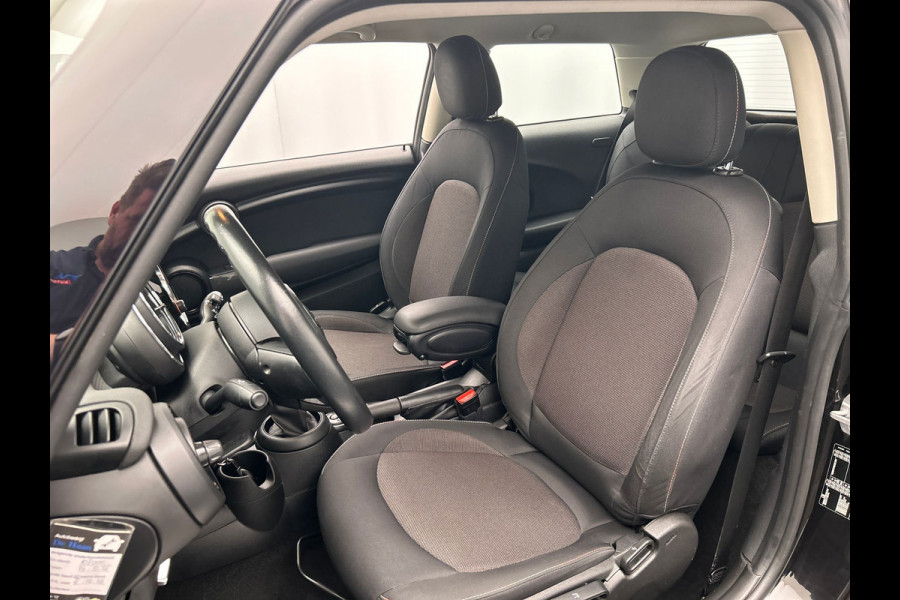 MINI 3-deurs 1.5 Cooper | Origineel NL | Navigatie | Cruise/Control | Carplay | Airco |