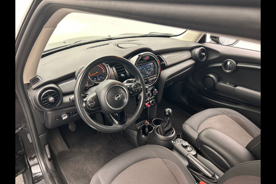 MINI 3-deurs 1.5 Cooper | Origineel NL | Navigatie | Cruise/Control | Carplay | Airco |
