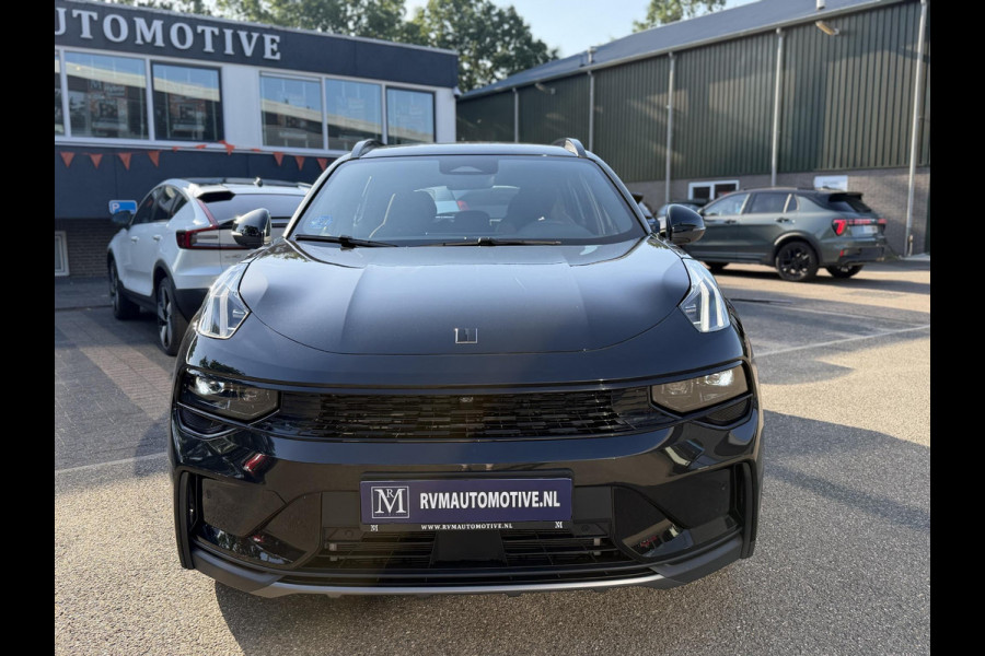 Lynk & Co 01 1.5 Core NIEUW MODEL!| VAN: 36.900,- VOOR 34.440,- UW WKVOORDEEL: 2.460,- | FABRIEKSGARANTIE T/M 2030! | CAMERA| STOELVERWARMING