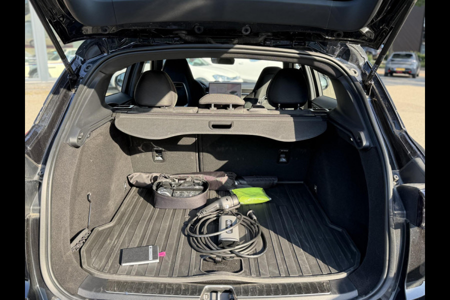 Lynk & Co 01 1.5 Core NIEUW MODEL!| VAN: 36.900,- VOOR 34.440,- UW WKVOORDEEL: 2.460,- | FABRIEKSGARANTIE T/M 2030! | CAMERA| STOELVERWARMING