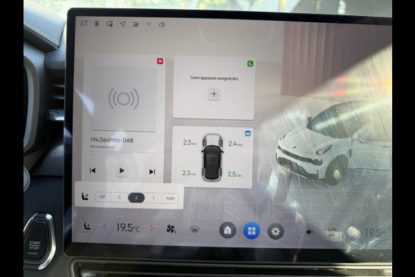 Lynk & Co 01 1.5 Core NIEUW MODEL!| VAN: 36.900,- VOOR 34.440,- UW WKVOORDEEL: 2.460,- | FABRIEKSGARANTIE T/M 2030! | CAMERA| STOELVERWARMING