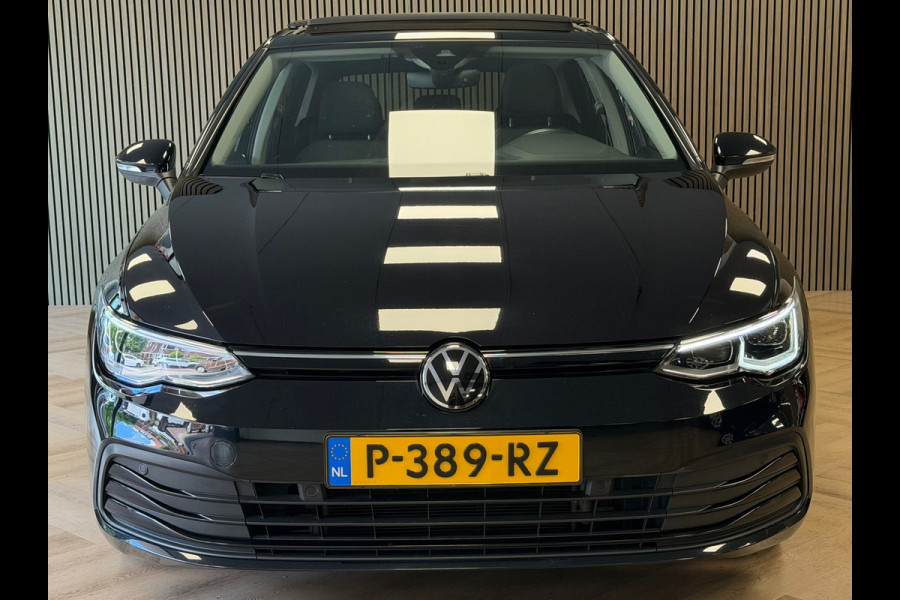 Volkswagen Golf 1.5 eTSI DSG PANO MASSAGE CAMERA VIRTUAL COCKPIT SFEERVERLICHTING STOELVERWARMING NAVIGATIE CRUISE