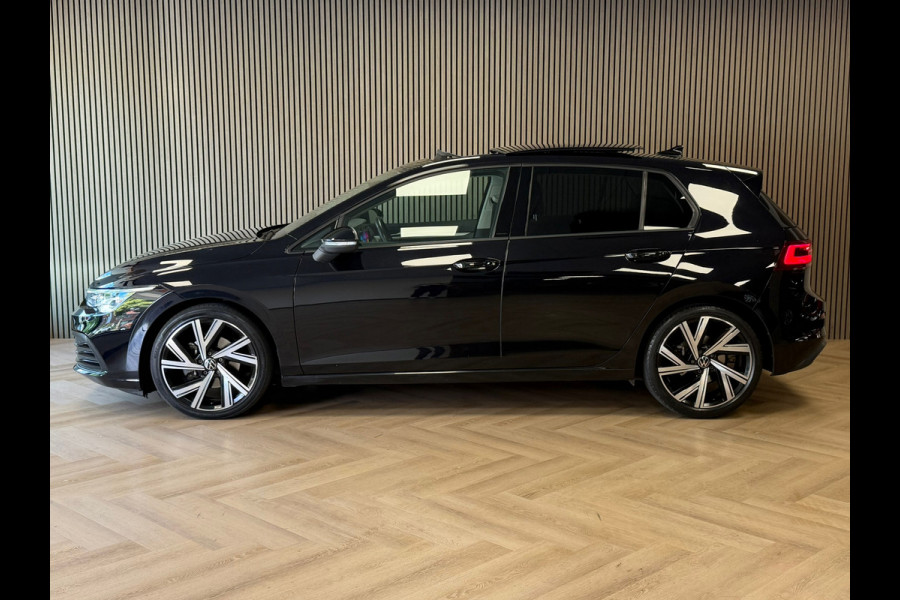 Volkswagen Golf 1.5 eTSI DSG PANO MASSAGE CAMERA VIRTUAL COCKPIT SFEERVERLICHTING STOELVERWARMING NAVIGATIE CRUISE