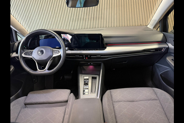 Volkswagen Golf 1.5 eTSI DSG PANO MASSAGE CAMERA VIRTUAL COCKPIT SFEERVERLICHTING STOELVERWARMING NAVIGATIE CRUISE