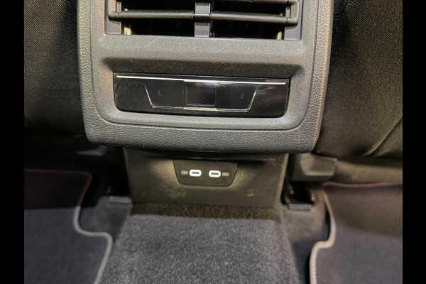 Volkswagen Golf 1.5 eTSI DSG PANO MASSAGE CAMERA VIRTUAL COCKPIT SFEERVERLICHTING STOELVERWARMING NAVIGATIE CRUISE