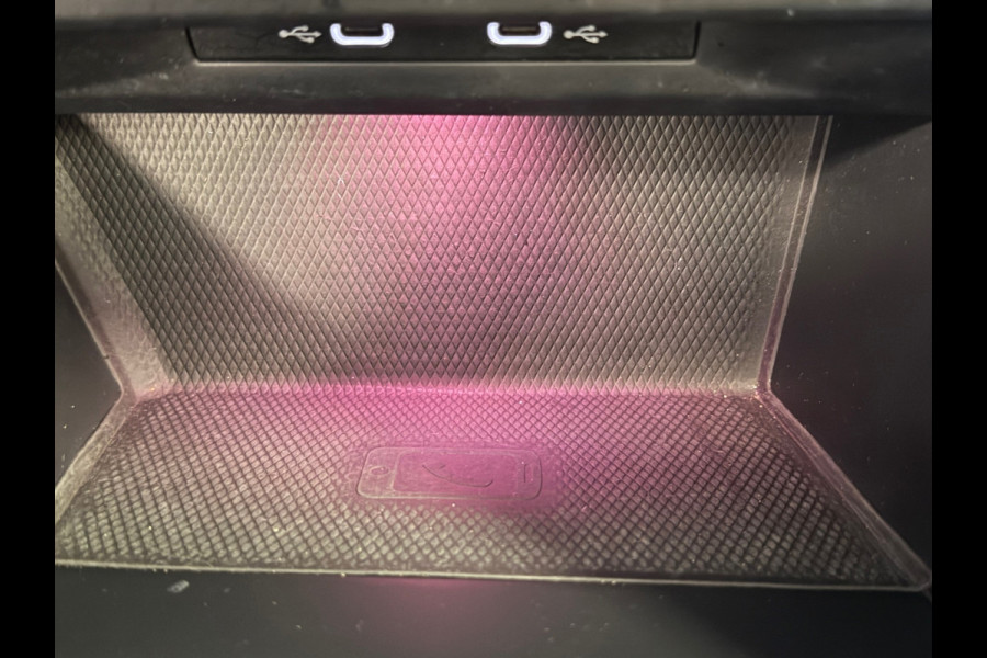 Volkswagen Golf 1.5 eTSI DSG PANO MASSAGE CAMERA VIRTUAL COCKPIT SFEERVERLICHTING STOELVERWARMING NAVIGATIE CRUISE