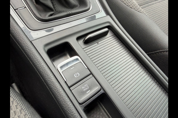 Volkswagen Golf 1.0 TSI Comfortline | Adaptief Cruise + Airco + Carplay Nu € 11.650,-!!!