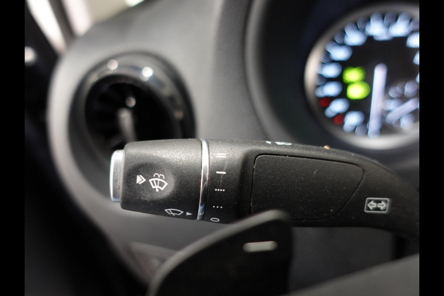 Mercedes-Benz Vito 114 CDI Lang Automaat Navigatie Apple Carplay/Android Auto Airco Bluetooth Trekhaak Parkeer sensoren Camera