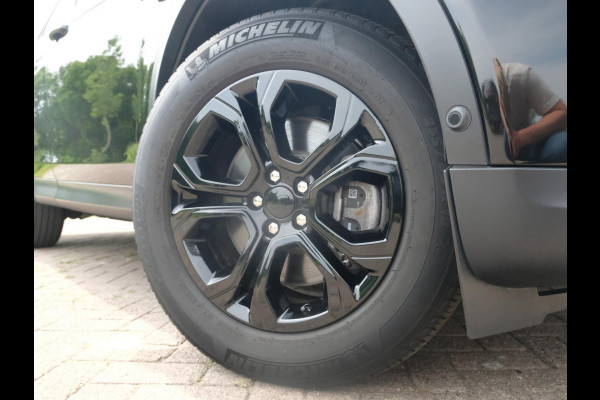 Land Rover Discovery Sport P300e 1.5 S 309 PK | 360 graden camera | Lederen bekleding | Elektrische Stoelen | Navigatie | DAB
