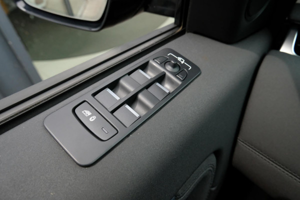 Land Rover Discovery Sport P300e 1.5 S 309 PK | 360 graden camera | Lederen bekleding | Elektrische Stoelen | Navigatie | DAB