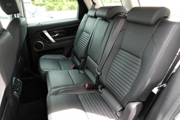 Land Rover Discovery Sport P300e 1.5 S 309 PK | 360 graden camera | Lederen bekleding | Elektrische Stoelen | Navigatie | DAB