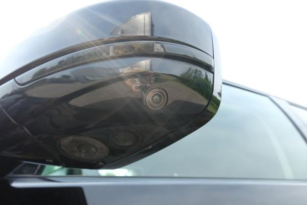 Land Rover Discovery Sport P300e 1.5 S 309 PK | 360 graden camera | Lederen bekleding | Elektrische Stoelen | Navigatie | DAB