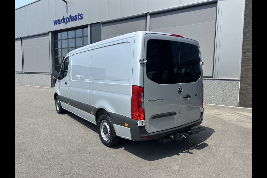 Mercedes-Benz Sprinter 315 CDI L2 H1 RWD 3500KG Trekhaak / BOTT Inrichting / MBUX 10.25 / Navigatie / Cruise control / Airco / 270 Graden achterdeuren