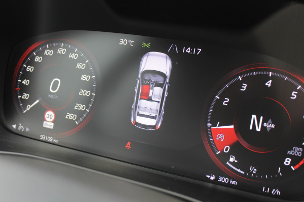 Volvo XC40 1.5 T3 R-Design | Panoramadak | Dealer onderhouden | Harman Kardon | Navigatie | Stoelverwarming