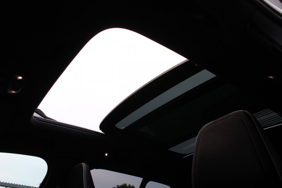 Volvo XC40 1.5 T3 R-Design | Panoramadak | Dealer onderhouden | Harman Kardon | Navigatie | Stoelverwarming
