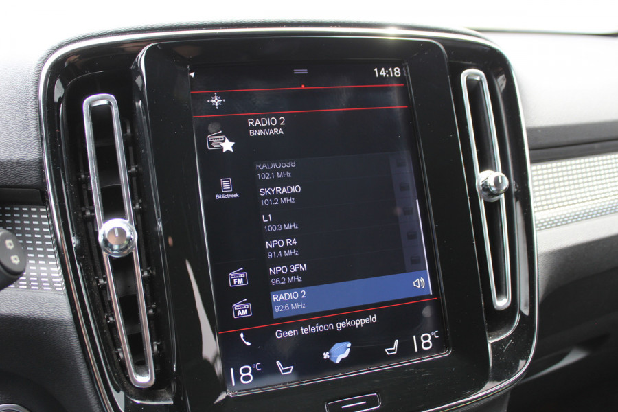 Volvo XC40 1.5 T3 R-Design | Panoramadak | Dealer onderhouden | Harman Kardon | Navigatie | Stoelverwarming