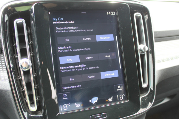 Volvo XC40 1.5 T3 R-Design | Panoramadak | Dealer onderhouden | Harman Kardon | Navigatie | Stoelverwarming
