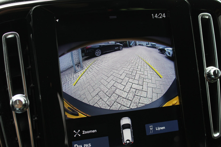 Volvo XC40 1.5 T3 R-Design | Panoramadak | Dealer onderhouden | Harman Kardon | Navigatie | Stoelverwarming