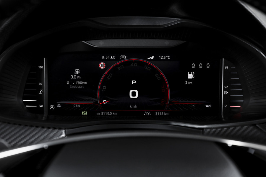 Škoda Kamiq 1.5 TSI 150 PK Monte Carlo - Automaat | Pano | Elek. Trekhaak | Dig. Cockpit | Cruise | Stoel-+Stuurverw. | Camera | PDC | NAV + App. Connect | ECC |  LM 18" | 5734