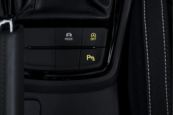Škoda Kamiq 1.5 TSI 150 PK Monte Carlo - Automaat | Pano | Elek. Trekhaak | Dig. Cockpit | Cruise | Stoel-+Stuurverw. | Camera | PDC | NAV + App. Connect | ECC |  LM 18" | 5734