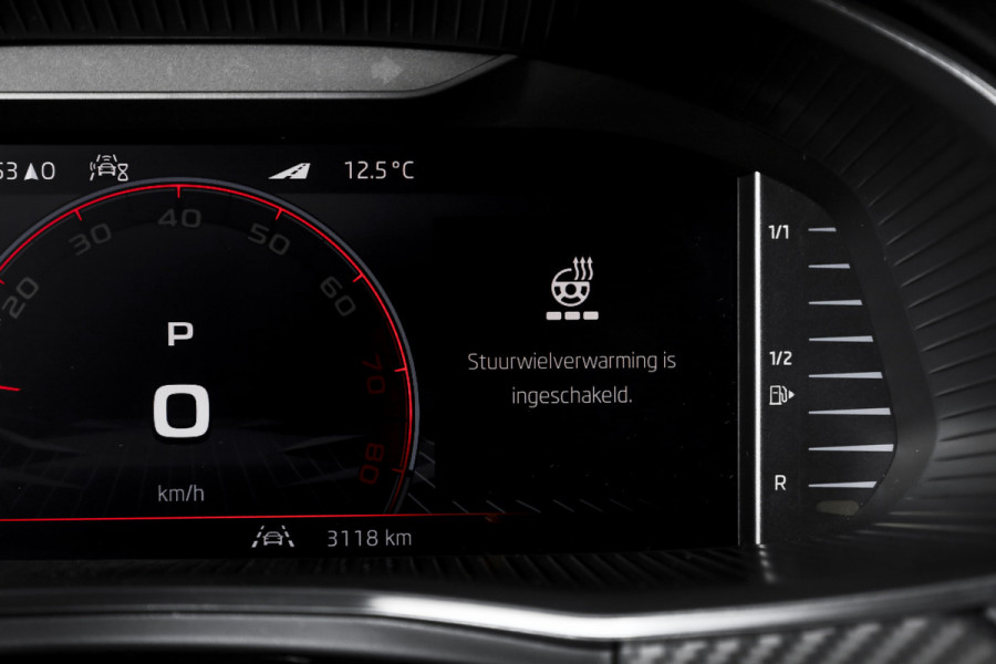 Škoda Kamiq 1.5 TSI 150 PK Monte Carlo - Automaat | Pano | Elek. Trekhaak | Dig. Cockpit | Cruise | Stoel-+Stuurverw. | Camera | PDC | NAV + App. Connect | ECC |  LM 18" | 5734