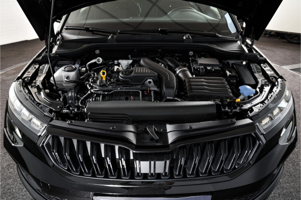 Škoda Kamiq 1.5 TSI 150 PK Monte Carlo - Automaat | Pano | Elek. Trekhaak | Dig. Cockpit | Cruise | Stoel-+Stuurverw. | Camera | PDC | NAV + App. Connect | ECC |  LM 18" | 5734