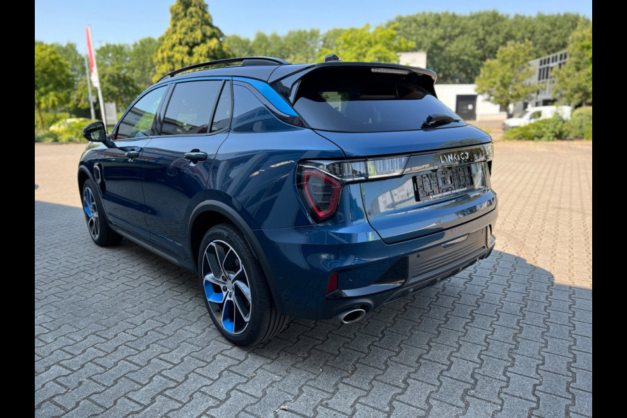 Lynk & Co 01 1.5 PHEV HYBRID 261 PK 6.6kw lader MY2023 (BOVAG/RIJKLAARPRIJS)
