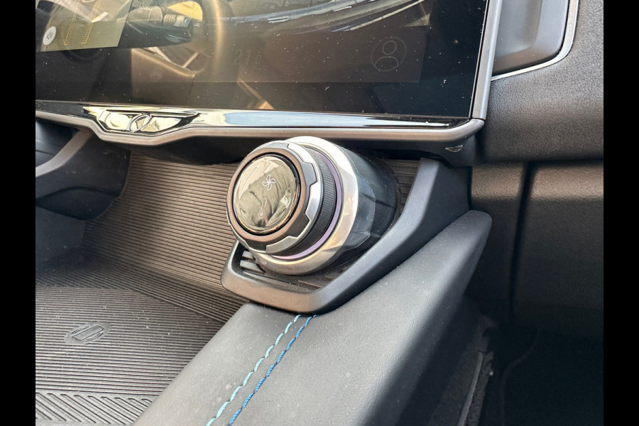 Lynk & Co 01 1.5 PHEV HYBRID 261 PK 6.6kw lader (BOVAG/RIJKLAARPRIJS)