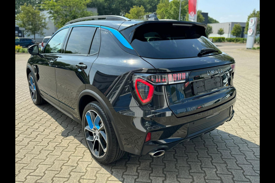 Lynk & Co 01 1.5 PHEV HYBRID 261 PK 6.6kw lader (BOVAG/RIJKLAARPRIJS)