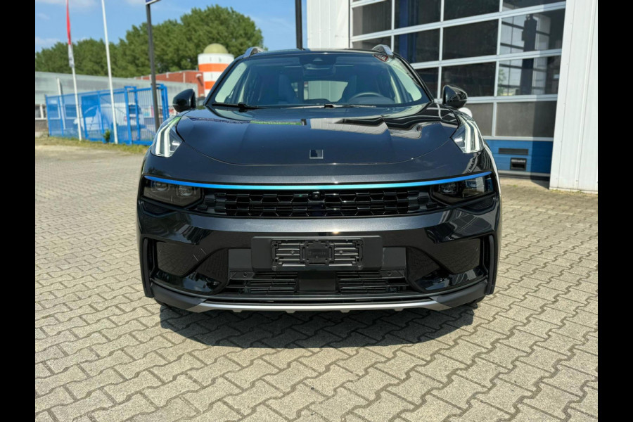 Lynk & Co 01 1.5 PHEV HYBRID 261 PK 6.6kw lader (BOVAG/RIJKLAARPRIJS)