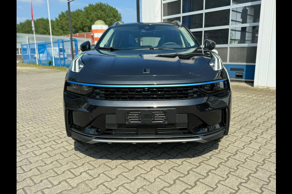 Lynk & Co 01 1.5 PHEV HYBRID 261 PK 6.6kw lader (BOVAG/RIJKLAARPRIJS)