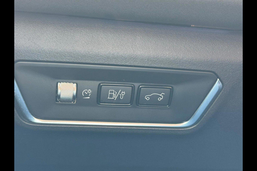 Lynk & Co 01 1.5 PHEV HYBRID 261 PK 6.6kw lader (BOVAG/RIJKLAARPRIJS)