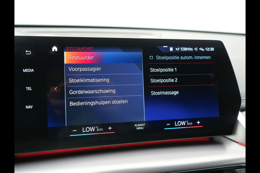 BMW X1 xDrive30e M Sport PHEV Frozen Pure Grey Metallic 326pk Dealer O.H | Trekhaak Af Fabriek | Adaptive Cruise | Head Up | Harman / Kardon | 360 Camera | Alcantara Sportstoelen Massage & Memory | Adaptive Onderstel | Widescreen Navi | Stoelen & Stuur Verwarmd | Blis | Keyless | Apple Carplay | Pilot Assist | Virtual | DAB | 19"L.M | Plug In Hybrid |