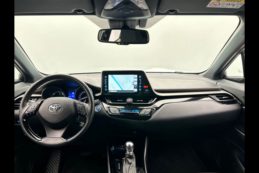 Toyota C-HR 1.8 Hybrid Business Intro | Trekhaak | Navigatie | Camera | Climate-control | Stoelverwarming | Cruise-control |