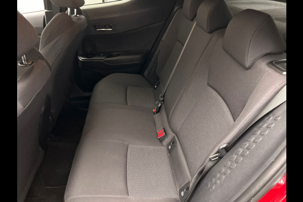 Toyota C-HR 1.8 Hybrid Business Intro | Trekhaak | Navigatie | Camera | Climate-control | Stoelverwarming | Cruise-control |