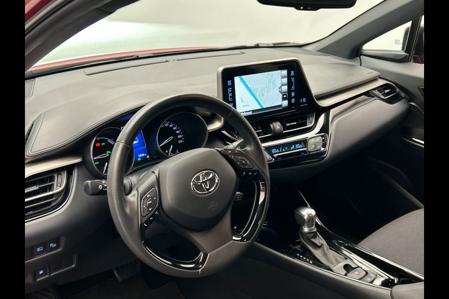 Toyota C-HR 1.8 Hybrid Business Intro | Trekhaak | Navigatie | Camera | Climate-control | Stoelverwarming | Cruise-control |