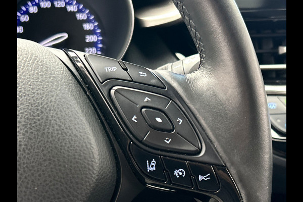 Toyota C-HR 1.8 Hybrid Business Intro | Trekhaak | Navigatie | Camera | Climate-control | Stoelverwarming | Cruise-control |