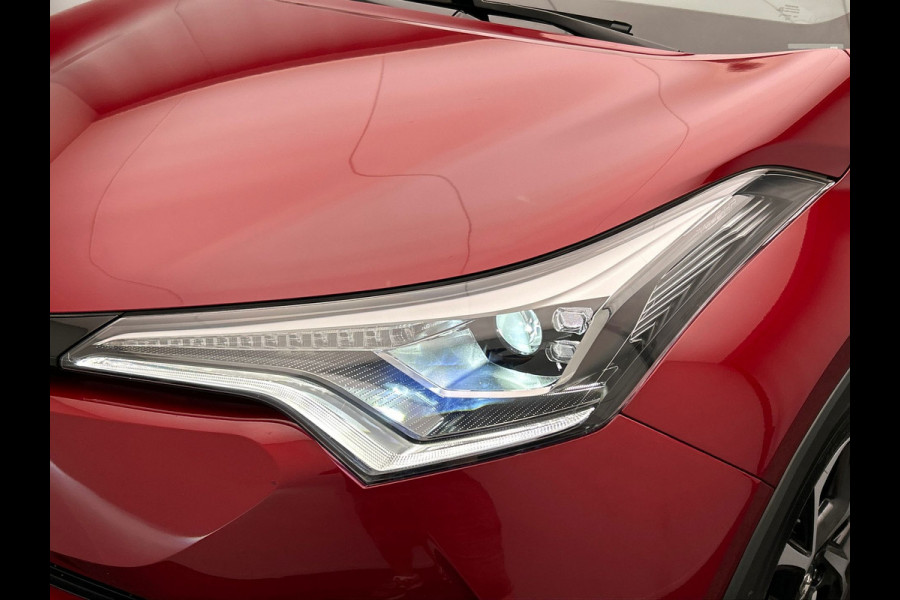 Toyota C-HR 1.8 Hybrid Business Intro | Trekhaak | Navigatie | Camera | Climate-control | Stoelverwarming | Cruise-control |