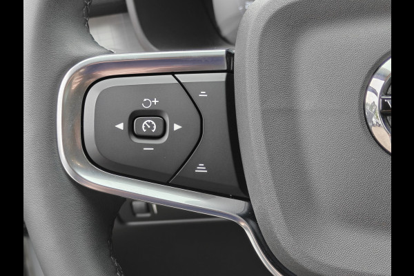 Volvo XC40 T2 130PK Momentum Business | BLIS | Camera Achter | PDC V+A | Carplay | Adapt. Cruise